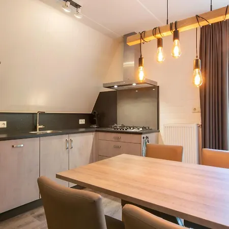 Сasa de vacaciones Restyled House With Dishwasher, Breda At 10 Km *